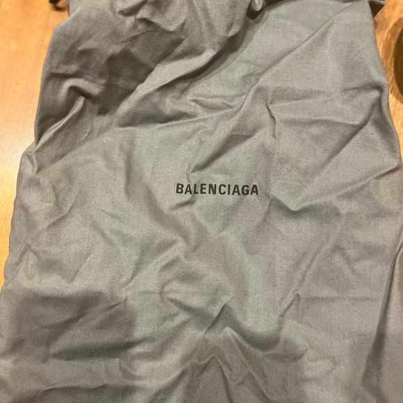 Balenciaga triple S - Picture 2 of 5